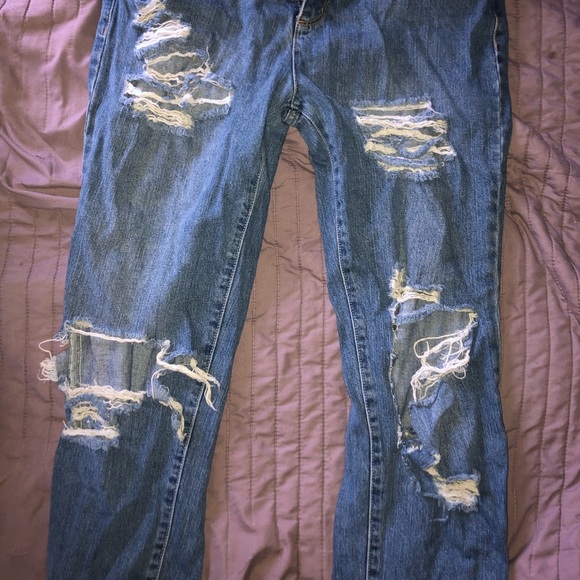 Forever 21 Jeans - Picture 2 of 4